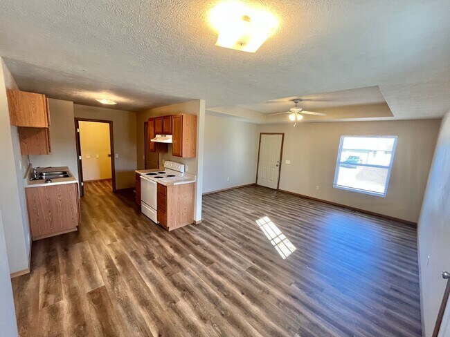 Photo - 2 bedroom 2 bath duplex in Clever!