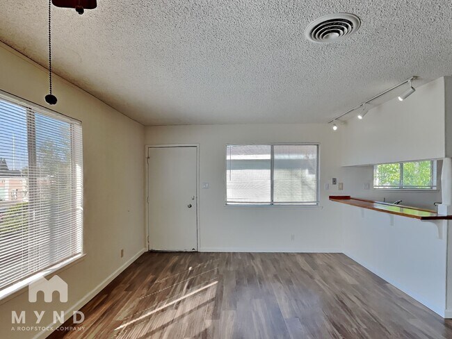 Photo - 3157 Occidental Dr Unit 4