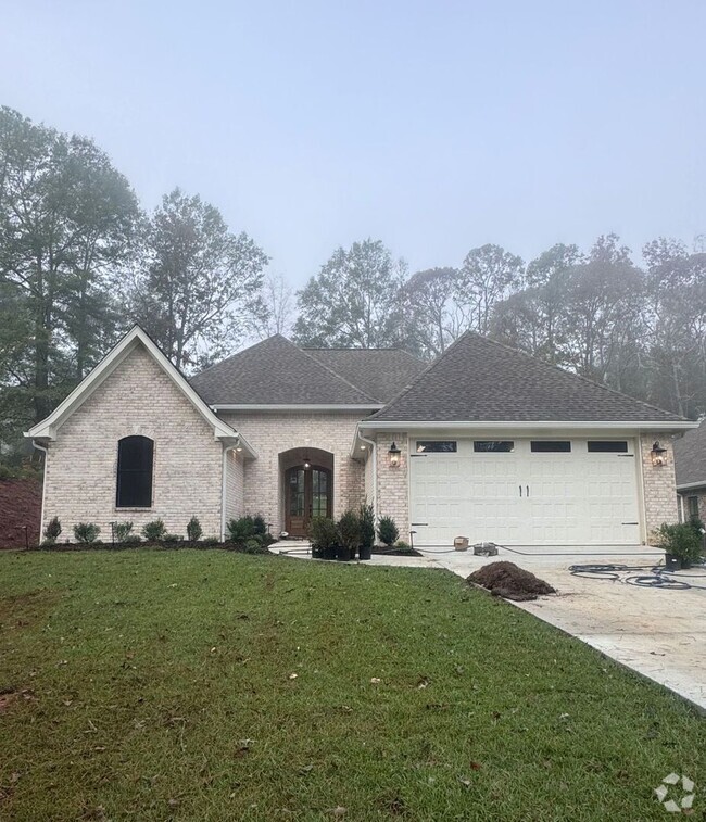 Building Photo - 27 Courtland Dr Rental