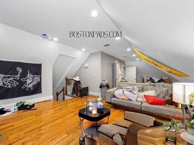 Photo - 44 Hillside St