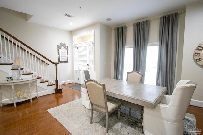 Photo - 529 N Spring St