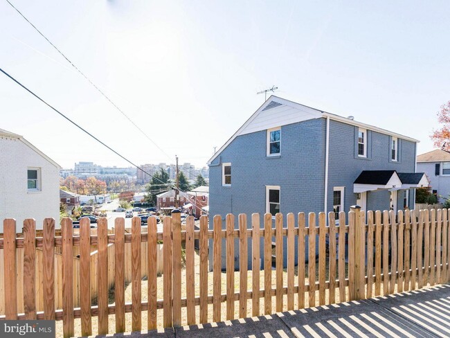 Photo - 3612 Kemper Rd
