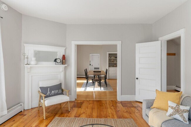 Photo - 109 Woodford St Unidad 2nd Floor