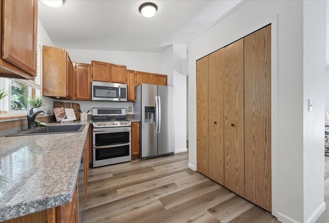 Photo - 2706 N Chestnut St