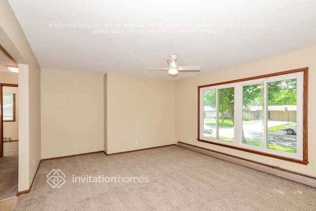 Photo - 1115 Madison St S