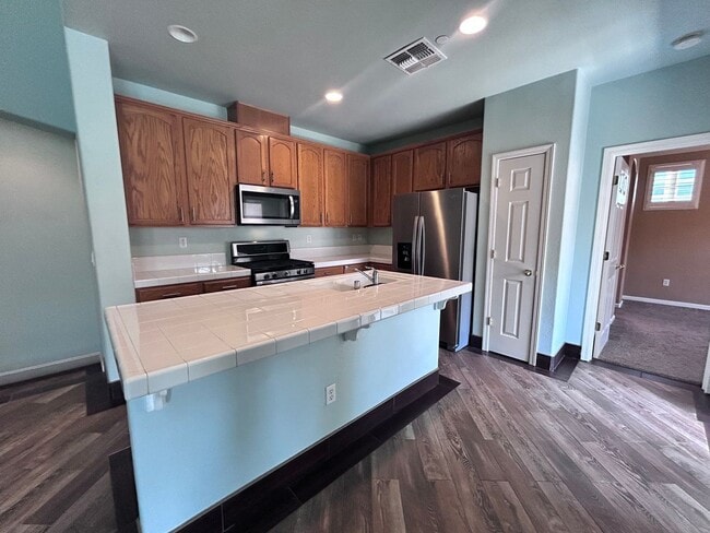 Photo - Welcome to our beautiful 2 bedroom 2 bathroom Condo in Folsom, CA!