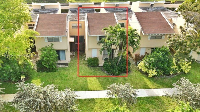 Building Photo - 9009 NE 4th Avenue Rd Rental