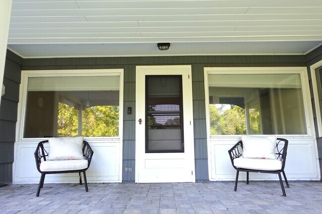 Photo - Newly Renovated 2 Bedroom