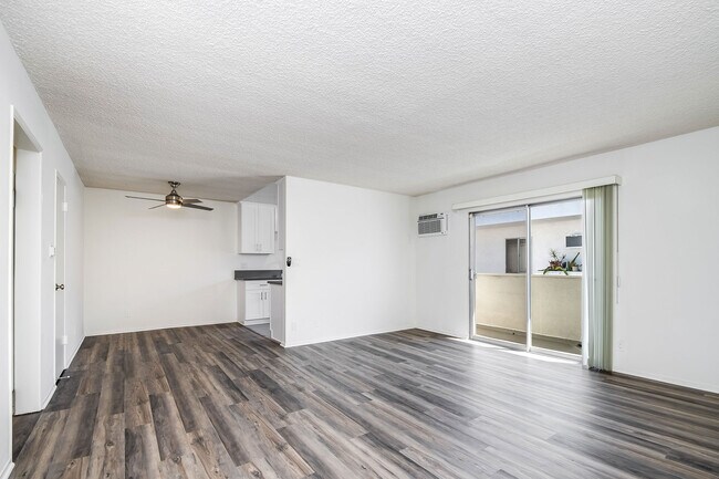 Photo - 836 Westbourne Dr Unit 202