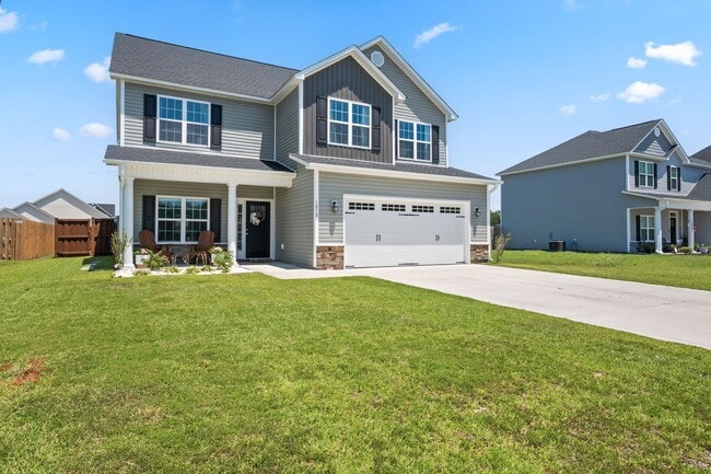 Building Photo - Perfect 4 bedroom & 2 1/2 bath!