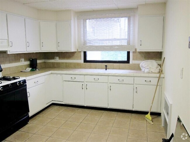 Building Photo - 19 Wesley St Unit 1 Rental