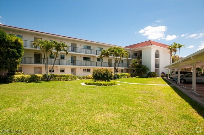 Building Photo - 41 High Point Cir S Unit 104 Rental
