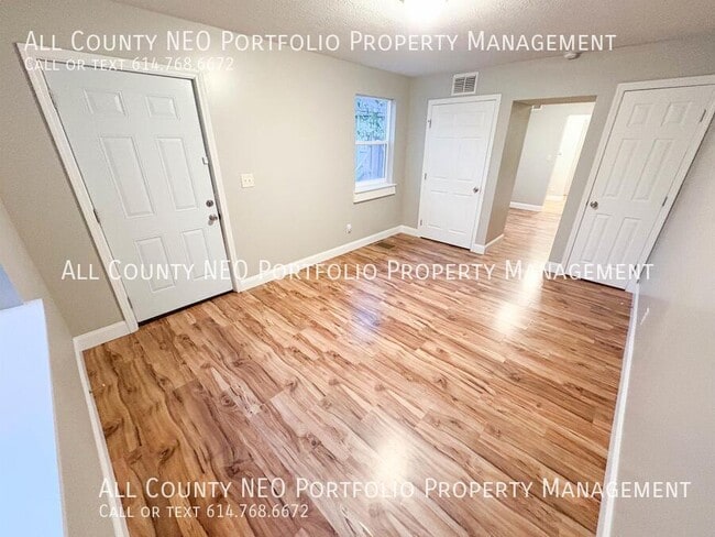 Photo - 1046 Republic Ave