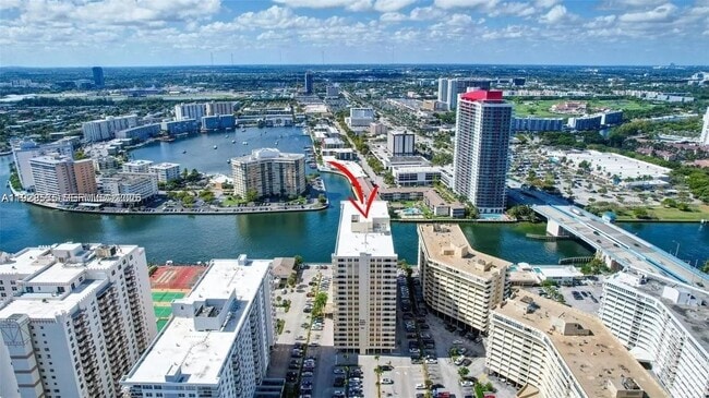 Photo - 1833 S Ocean Dr Unidad 1807