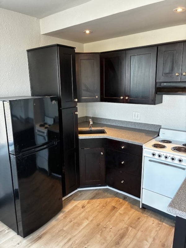 Building Photo - 311 W Ashley St Unit 602