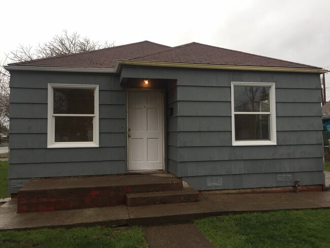 Photo - Beautifully remodeled 2 bed 1 bath home in Springfield!