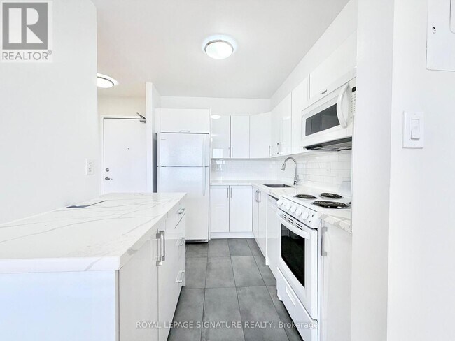 Photo - 666 Spadina Ave. Unité 2003