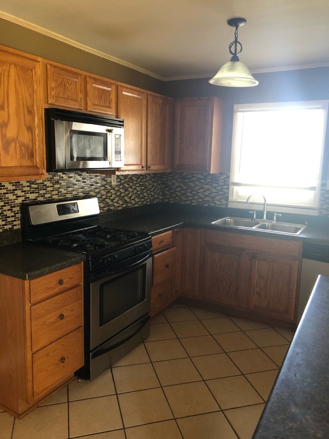 Photo - 1204 Waller Ave