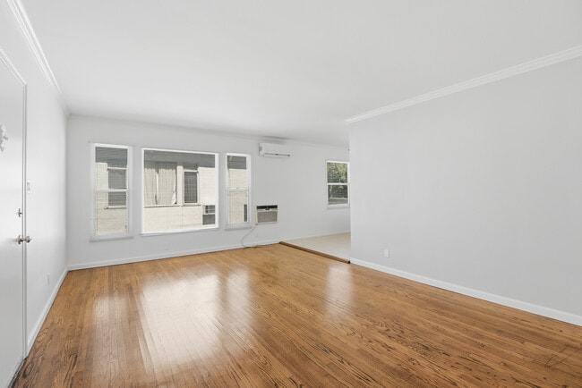 Photo - 722 1/2 N Edinburgh Ave Unit 722.5