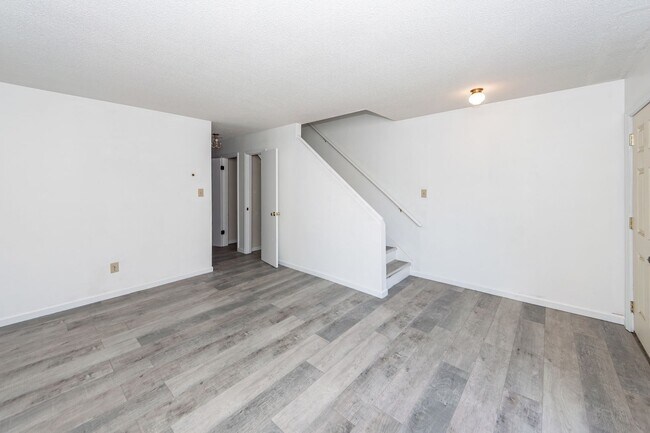 Photo - 2 Bedroom, 1.5 Bathroom Townhome - Summerville