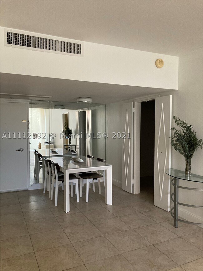 Photo - 5161 Collins Ave Unit 210