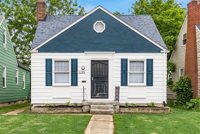 Photo - 1295 Wilson Ave House