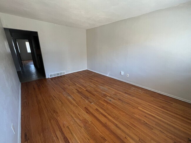 Photo - First Floor 1 bedroom Apartment South City Unit 2F