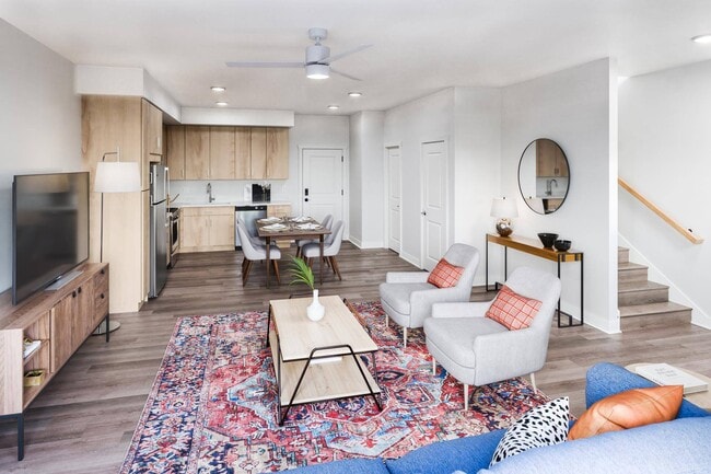 Sala de estar y comedor - Heyday Cottage Grove