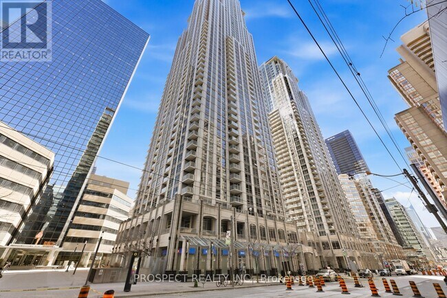 Photo - 763 Bay St. Unité 2411