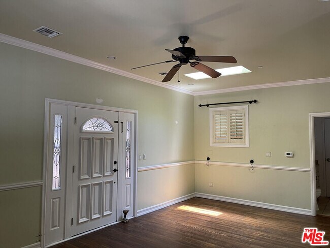 Photo - 3930 La Crescenta Ave