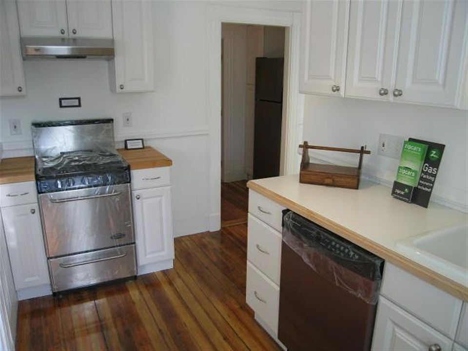 *Pictures are representative samples of the advertised unit. In some cases, the actual units you tou - 68 Waterhouse St Unit 2