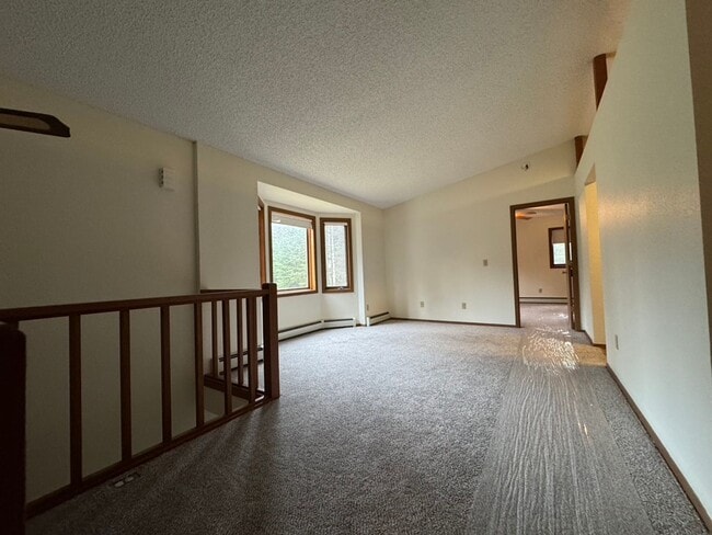 Photo - 5 Bedroom, 3 Bathroom, 2 Car Garage in North Pole - FUEL INCLUDED!