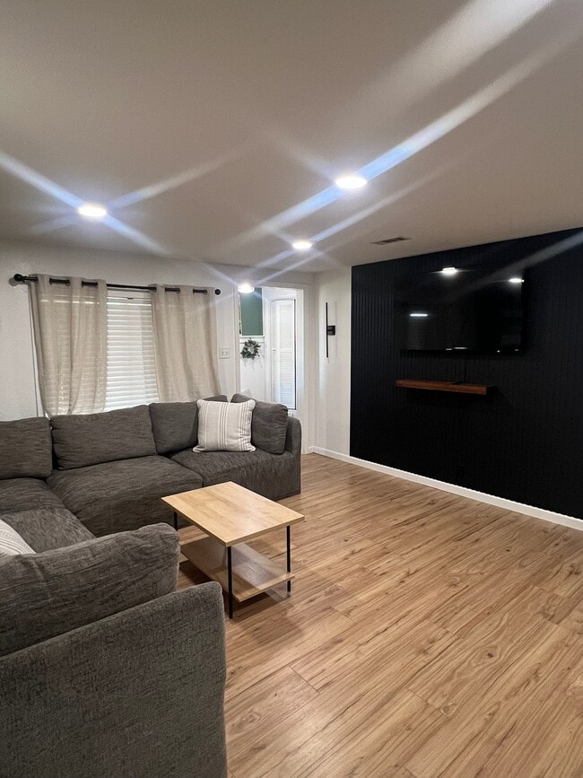 Photo - 1156 McKinley Ave