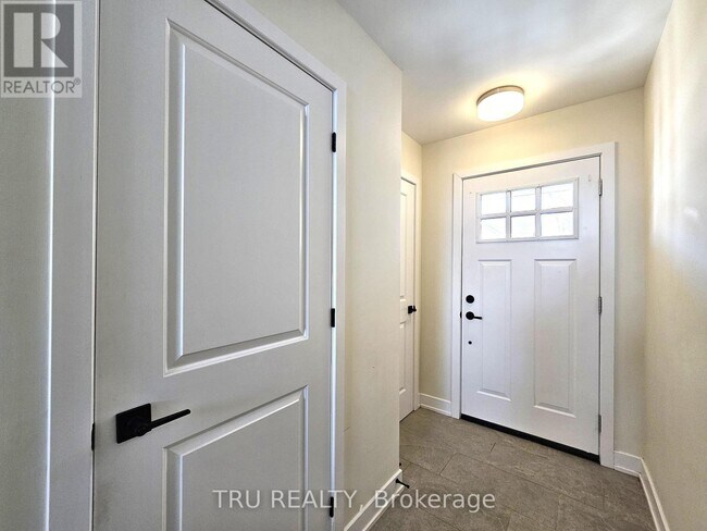 Photo - 146 Wallace St