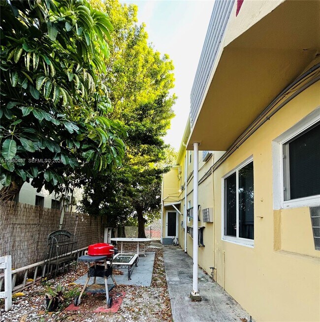 Photo - 7501 Byron Ave Unit 1A