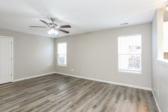 Photo - 1120 Central Park Blvd N