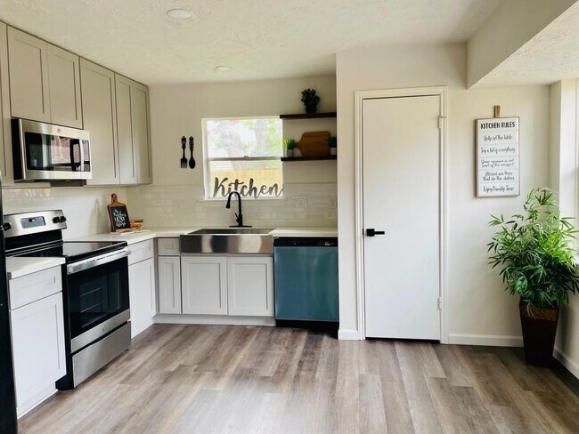 Photo - 16818 Red Gully Dr