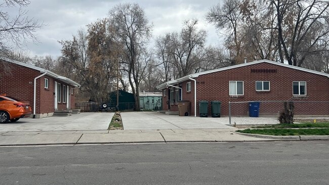 Building Photo - 933 Fremont Ave S