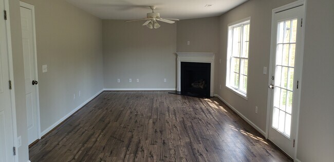 Photo - 4004 Pepperbush Dr