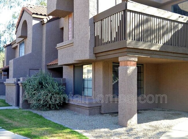 Building Photo - 700 E Mesquite Cir Rental