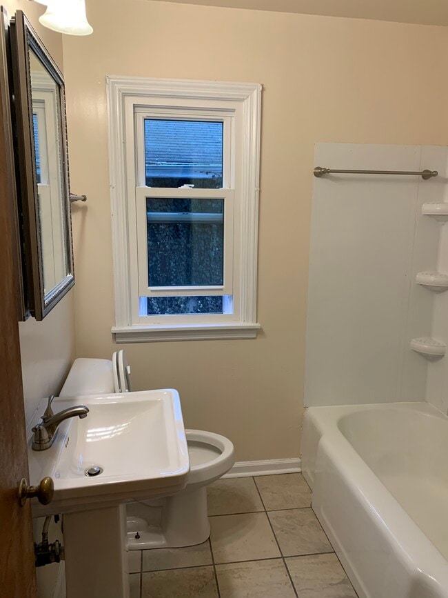 Photo - 4909 Brouse Ave