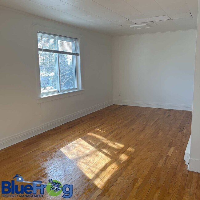 Photo - 210 E Main St Unit 2