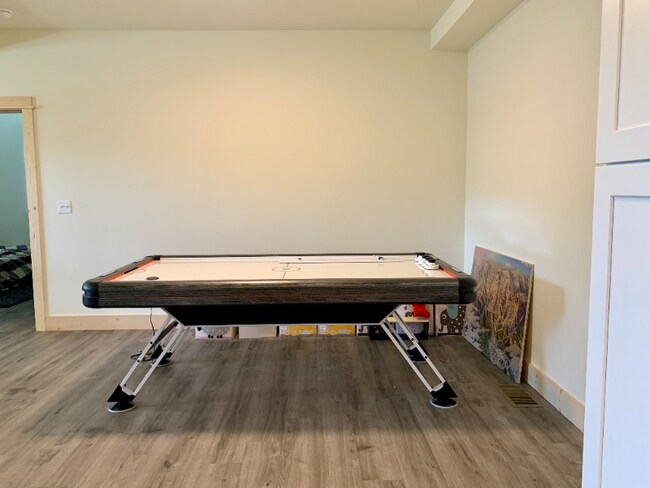 Photo - 995 Advance Dr Unit A