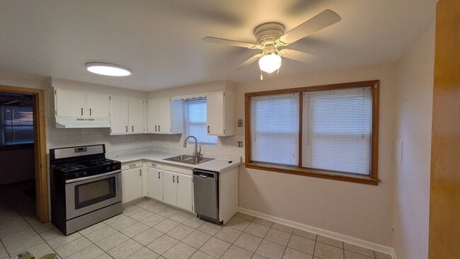 Photo - 5543 W Edmunds St