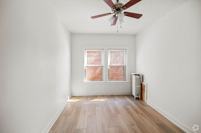 2BR, 1BA - 800SF - Bedroom 1