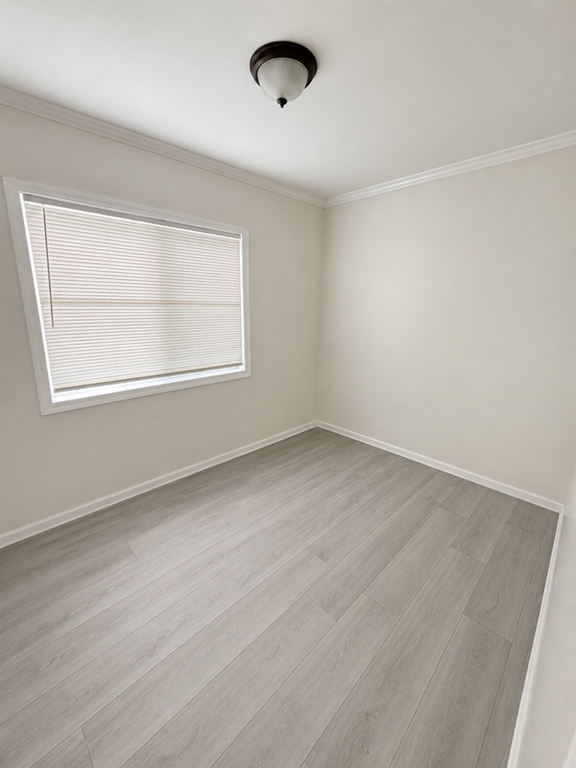 Photo - 1034 Ronan Ave