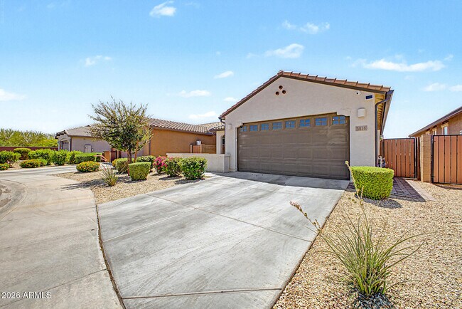 5816 N 90th Dr