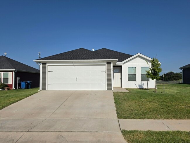 Building Photo - 1109 Downy Dr