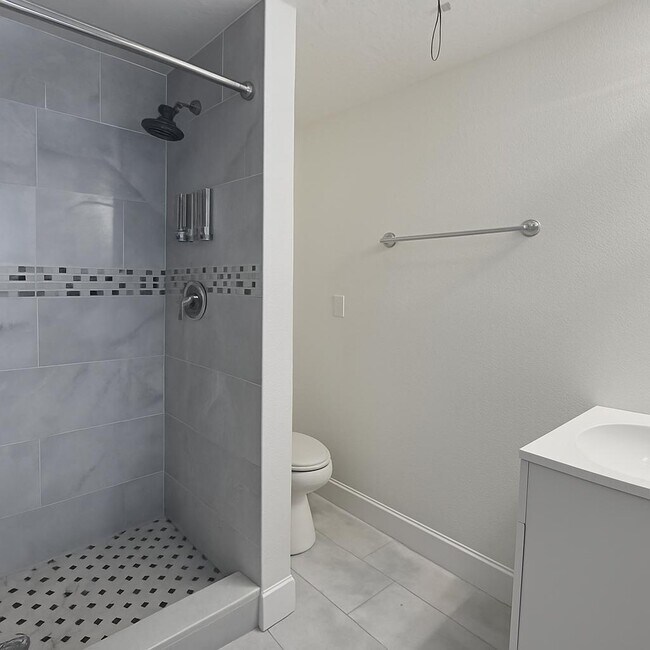 Photo - 5525 Quist Dr