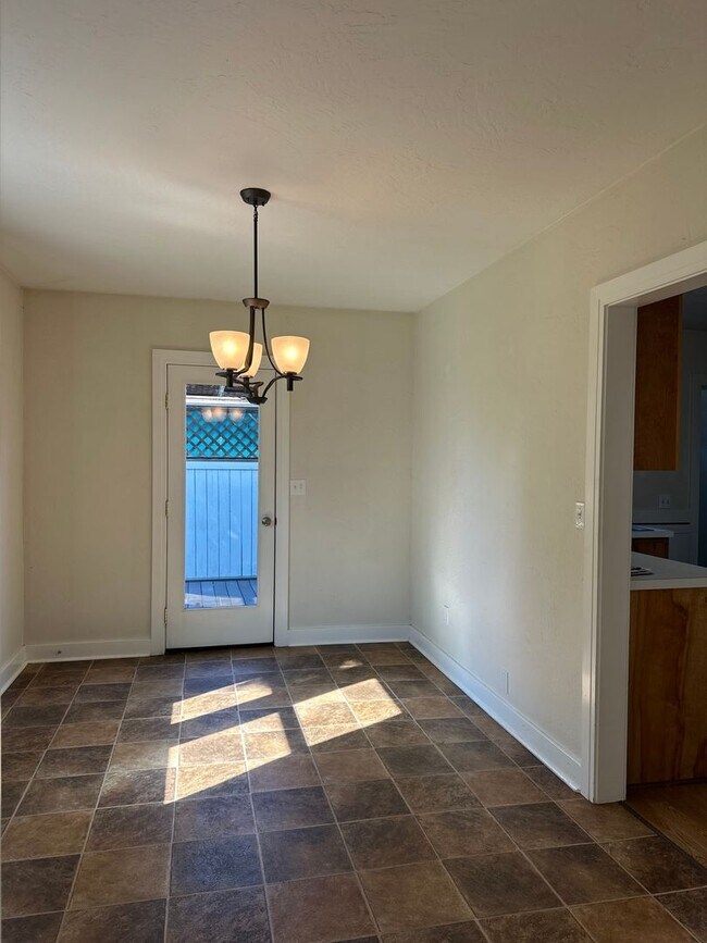 Photo - 1622 NW Awbrey Rd